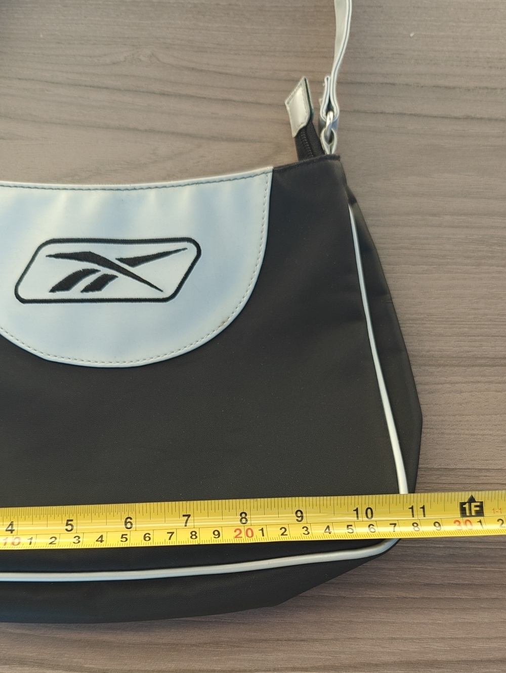 Y2K Reebok Sporty Hand Bag - Picture 5 of 8